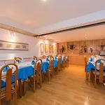Gasthaus-gostisce-trattoria Ogris Inn