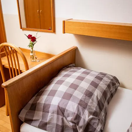 Herberg Gasthaus-gostisce-trattoria Ogris